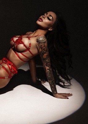 Проститутка Паулина